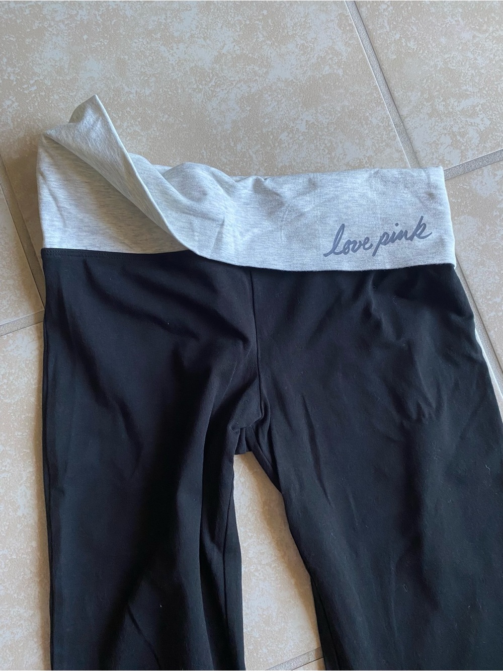 Victoria secret PINK NWT black foldover bootcut yoga pants - Picture 9 of 13